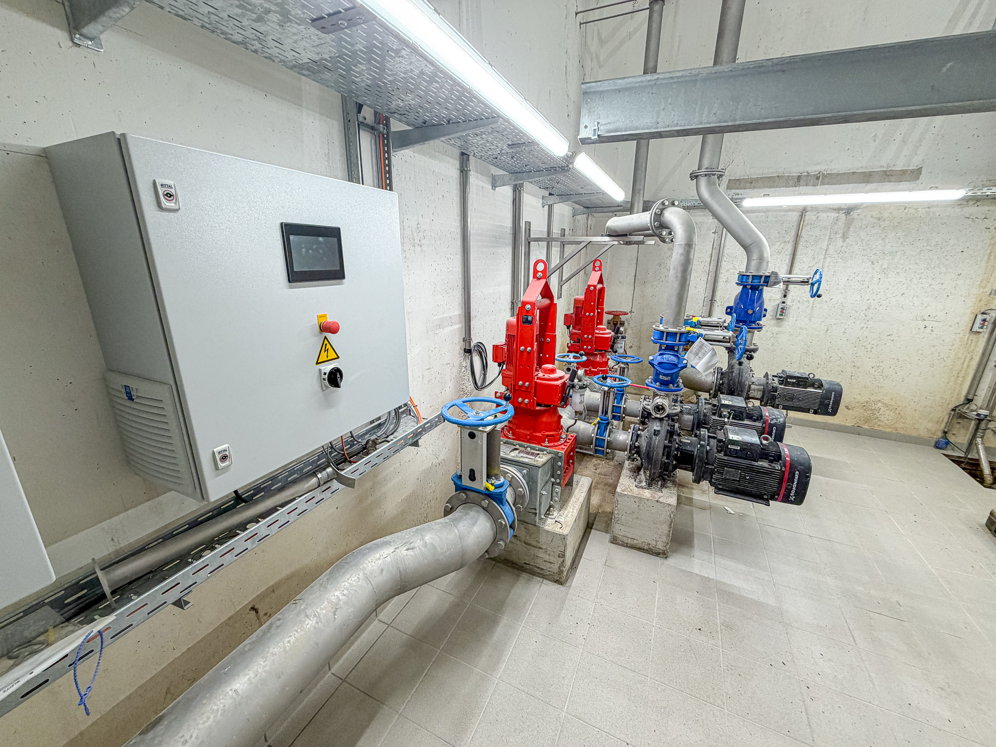 Technische Anlage des Regenüberlaufbeckens Kniebreche